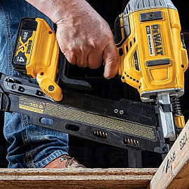 Преимущества электроинструмента DeWalt